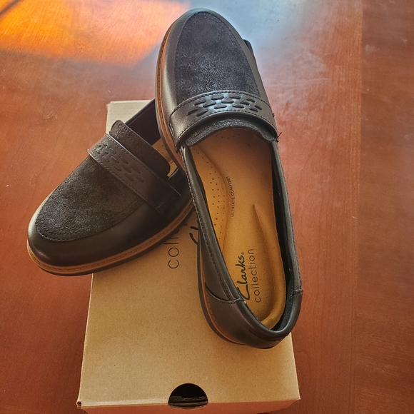 Women's Clarks Raisie Jump Black Leather Loafers - New - Picture 5 of 9